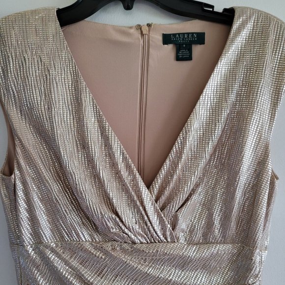 Dress - Picture 2 of 4